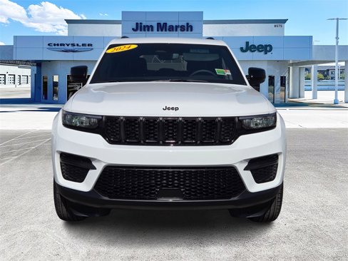 Certified 2024 Jeep Grand Cherokee Altitude image 7