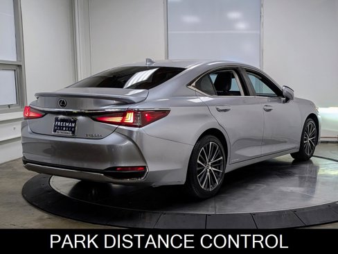 Used 2022 Lexus ES 300h w/ Premium Package image 10
