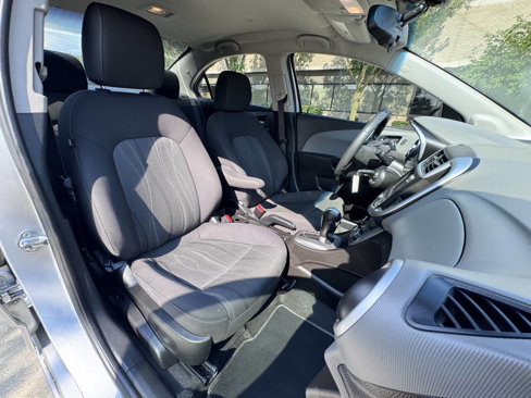 Used 2020 Chevrolet Sonic LT image 19