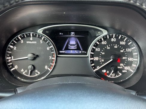 Used 2019 Nissan Pathfinder SL image 32