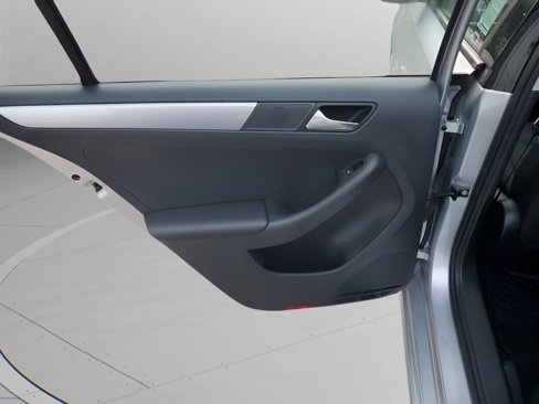 Used 2015 Volkswagen Jetta SE image 17