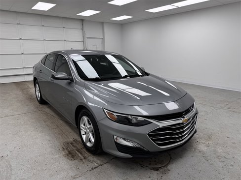 Used 2023 Chevrolet Malibu LT image 3