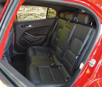 Used 2018 Mercedes-Benz GLA 250 4MATIC image 42