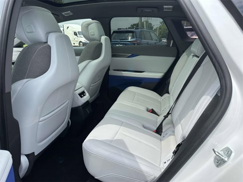 New 2025 Cadillac Optiq Luxury 1 image 13