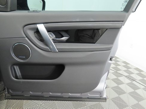 Used 2024 Land Rover Discovery Sport S image 25