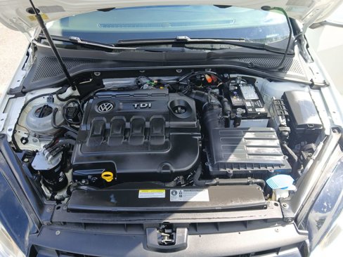 Used 2015 Volkswagen Golf TDI S image 20