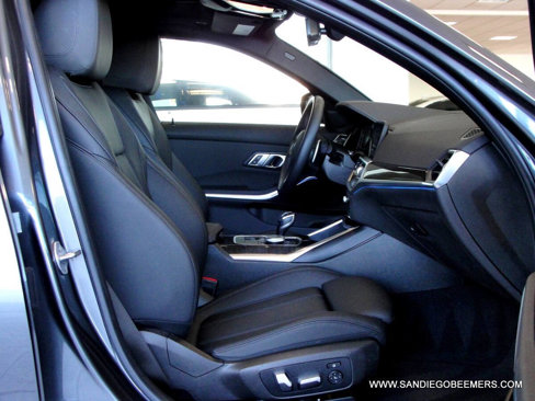 Used 2022 BMW 330i Sedan w/ M Sport Package image 32