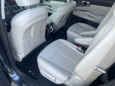 Used 2023 Kia Sorento SX image 28