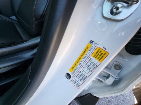 Certified 2025 Chevrolet Trax RS w/ Sunroof Package image 37