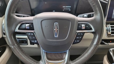 Used 2019 Lincoln Navigator Reserve image 21