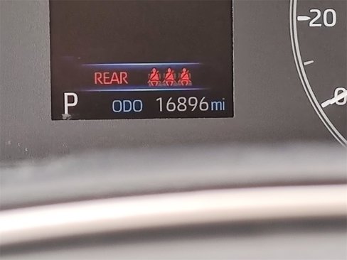 Used 2023 Toyota Corolla Cross LE image 38
