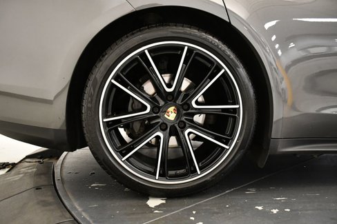 Certified 2018 Porsche Panamera 4S image 17