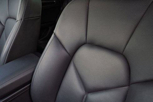 Certified 2023 Porsche Macan image 25
