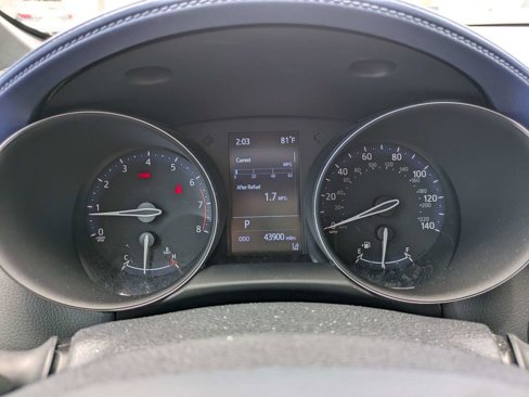 Used 2021 Toyota C-HR XLE image 26