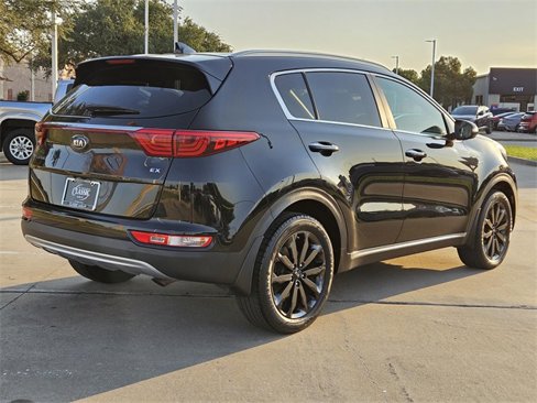 Used 2018 Kia Sportage EX w/ EX Sport Appearance Package image 5