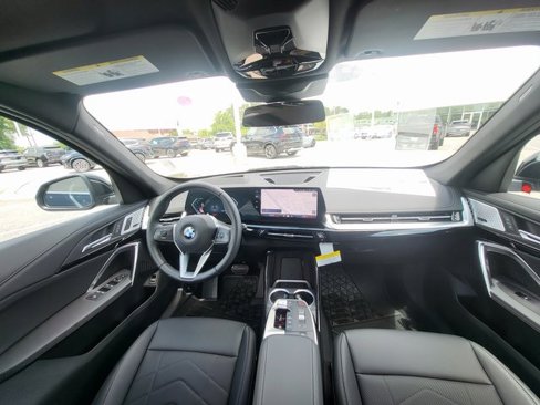 New 2025 BMW X1 xDrive28i w/ Technology Package image 16