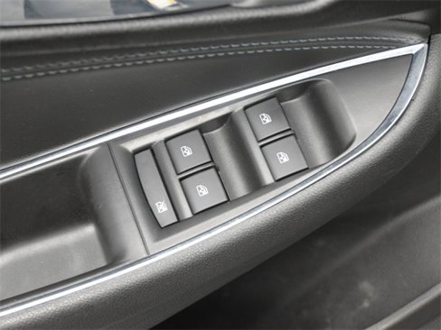 Used 2017 Chevrolet Cruze LT image 13