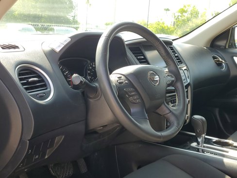 Used 2020 Nissan Pathfinder SV image 27