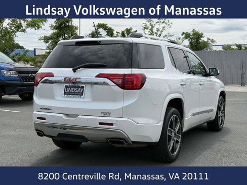 Used 2017 GMC Acadia Denali image 2