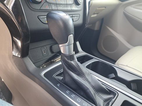 Used 2017 Ford Escape Titanium image 29