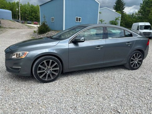 Used 2018 Volvo S60 T5 Inscription image 1