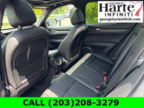 Used 2022 Alfa Romeo Stelvio Ti image 13