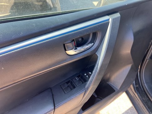 Used 2014 Toyota Corolla LE image 10