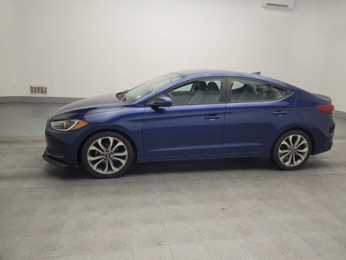 Used 2017 Hyundai Elantra SE image 2