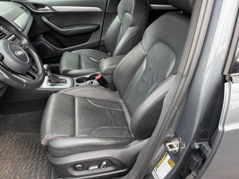 Used 2017 Audi Q3 2.0T Prestige w/ Prestige Package image 9