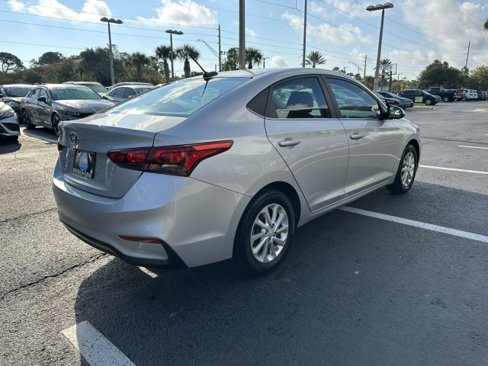 Used 2022 Hyundai Accent SEL image 7