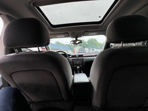 Used 2016 Chevrolet Impala LT w/ LT Sunroof Package image 9