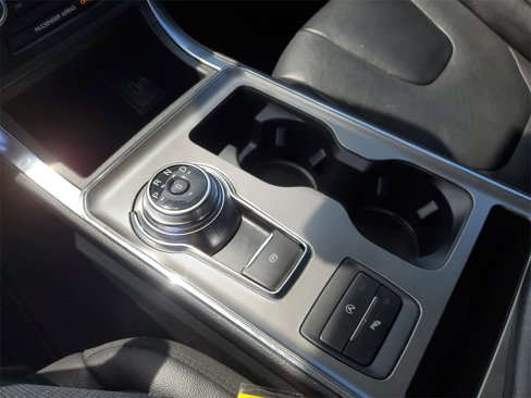 Certified 2022 Ford Edge Titanium image 31