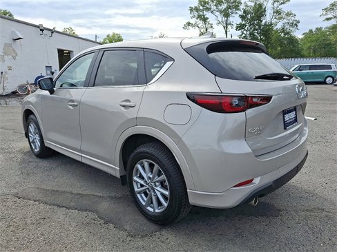 Used 2024 MAZDA CX-5 AWD 2.5 S w/ Select Package image 4
