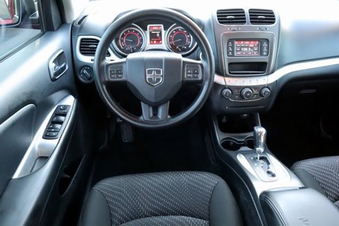 Used 2020 Dodge Journey SE w/ Blacktop Package image 4