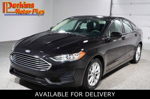 Used 2019 Ford Fusion SE image 1