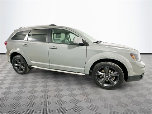 Used 2019 Dodge Journey Crossroad w/ Popular Equipment Group image 8