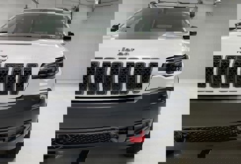 Used 2022 Jeep Cherokee Trailhawk image 10