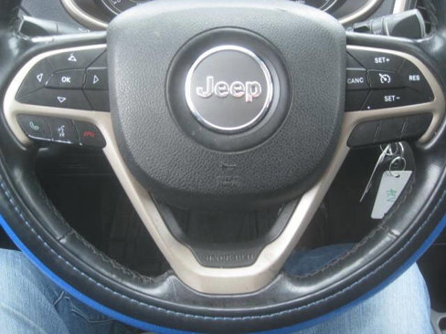 Used 2015 Jeep Cherokee Latitude image 25