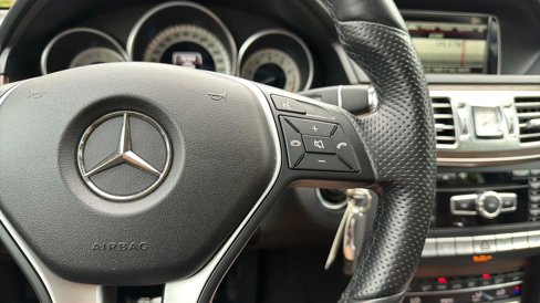 Used 2014 Mercedes-Benz E 350 Sedan image 38