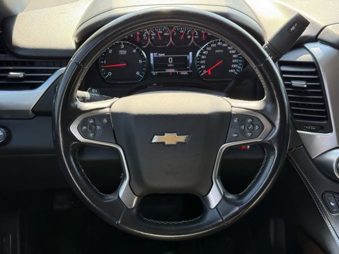 Used 2019 Chevrolet Suburban LT image 15