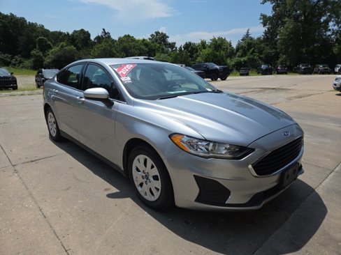 Used 2020 Ford Fusion S image 1