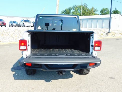 Used 2021 Jeep Gladiator Willys image 6