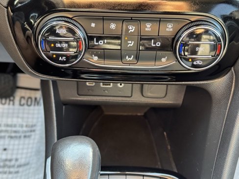 Used 2022 Buick Encore GX Essence image 18