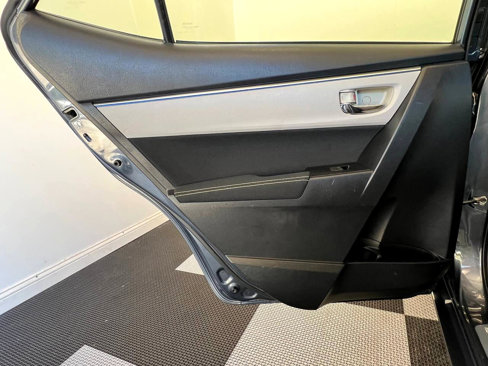 Used 2014 Toyota Corolla LE image 9