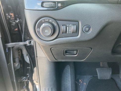Used 2023 Jeep Cherokee Altitude Lux image 18