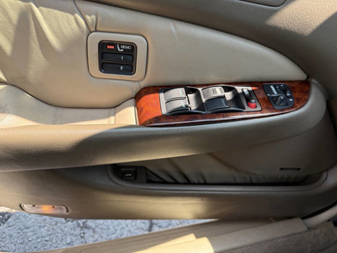 Used 2000 Acura RL image 10