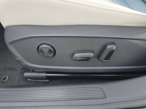 New 2025 Volkswagen Jetta SE image 27