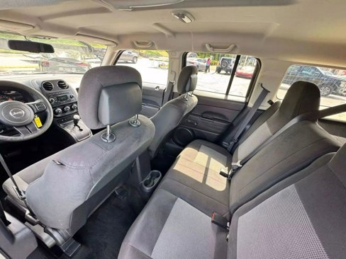 Used 2017 Jeep Patriot Sport image 18