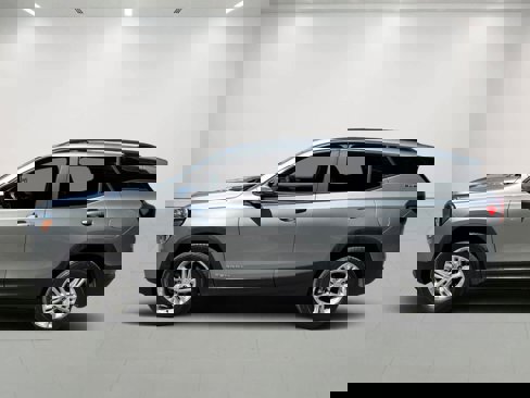 Certified 2023 GMC Terrain SLE w/ Driver Convenience Package image 3