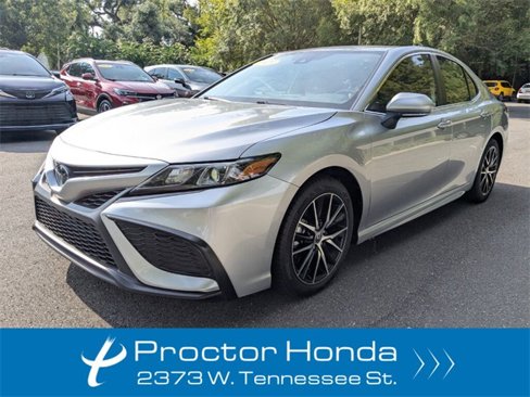 Used 2023 Toyota Camry SE image 6